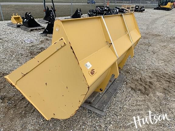 Image of John Deere Wheel Loader Bucket equipment image 4