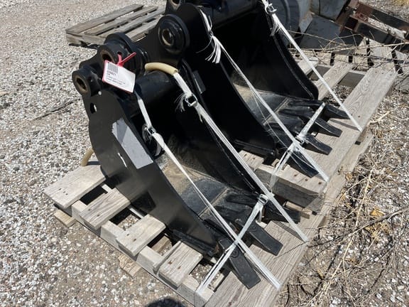 2023 John Deere BYT11907 Equipment Image0