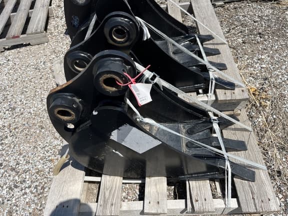 Image of John Deere BYT11907 equipment image 1