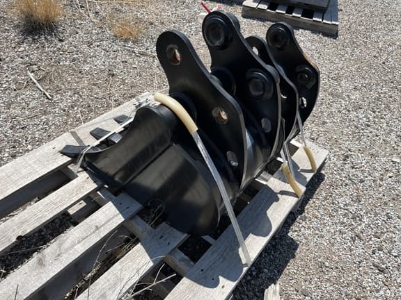 Image of John Deere BYT11908 equipment image 2