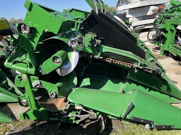 Image of John Deere C12F equipment image 2