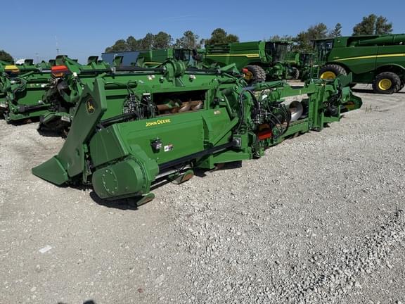 Image of John Deere C12F equipment image 1