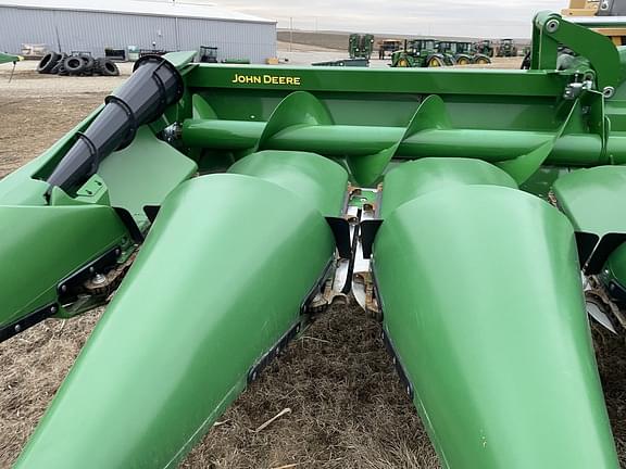 Image of John Deere C12F equipment image 4