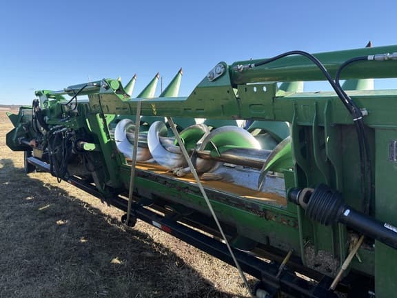 Image of John Deere C12F equipment image 2