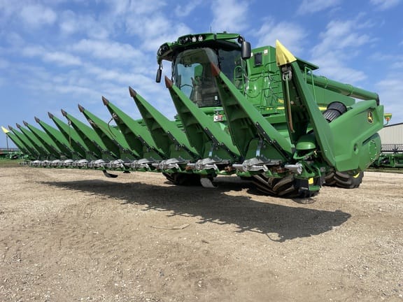 Main image John Deere C12F