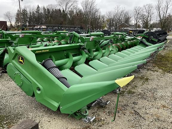 Image of John Deere C12F equipment image 1