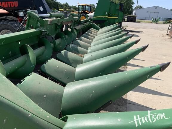 Image of John Deere C12F equipment image 3