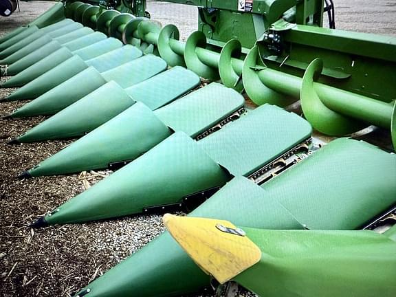 Image of John Deere C12F Primary image