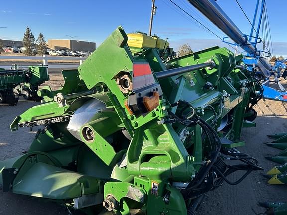 Image of John Deere C12F equipment image 4