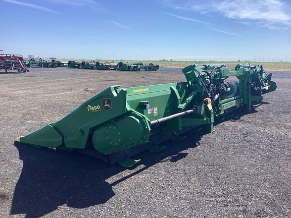 Image of John Deere C12F equipment image 3