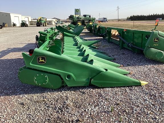 Image of John Deere C12F equipment image 1