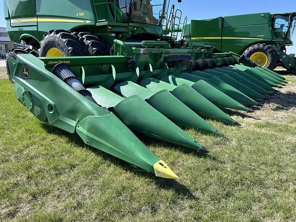 Image of John Deere C12F equipment image 1