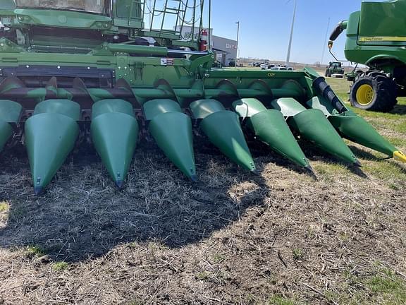 Image of John Deere C12F equipment image 2