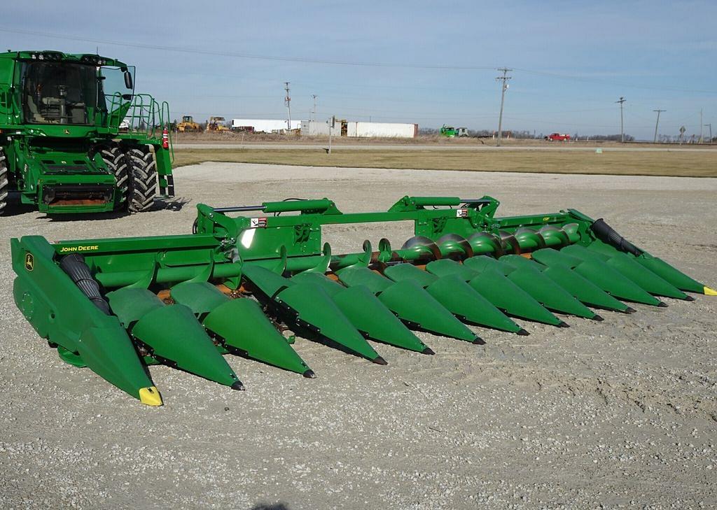 Image of John Deere C12F Primary image