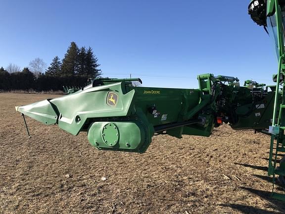 Image of John Deere C12F equipment image 2