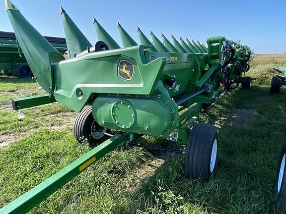 Image of John Deere C12F Primary image