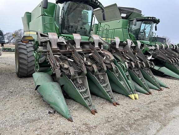 Image of John Deere C12F Primary image