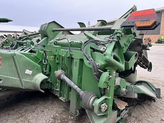 Image of John Deere C12F equipment image 2