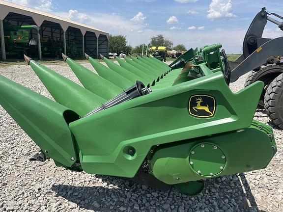 Image of John Deere C12F Primary image