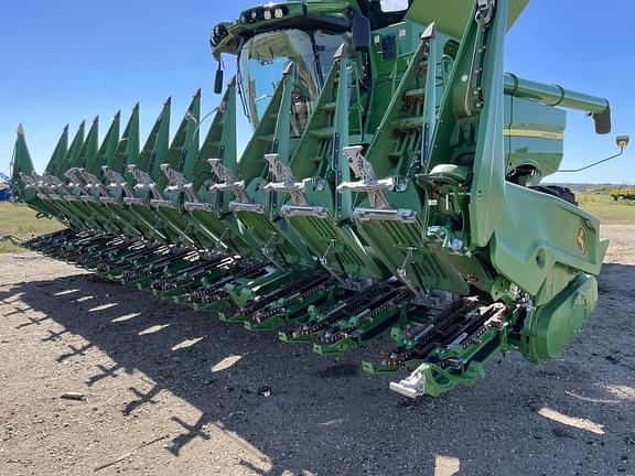 Image of John Deere C12F equipment image 1