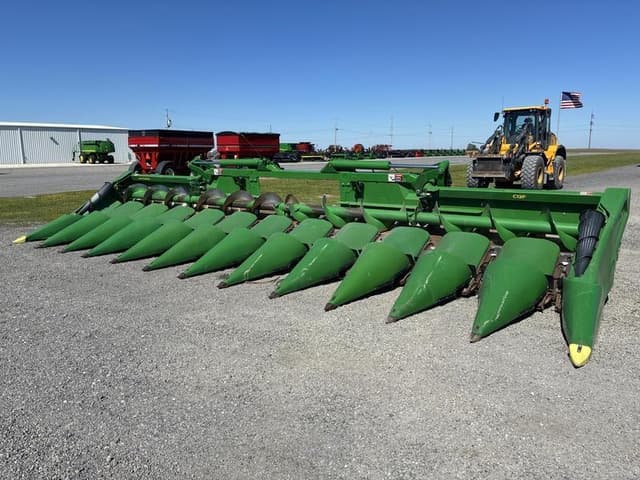 Image of John Deere C12F equipment image 1
