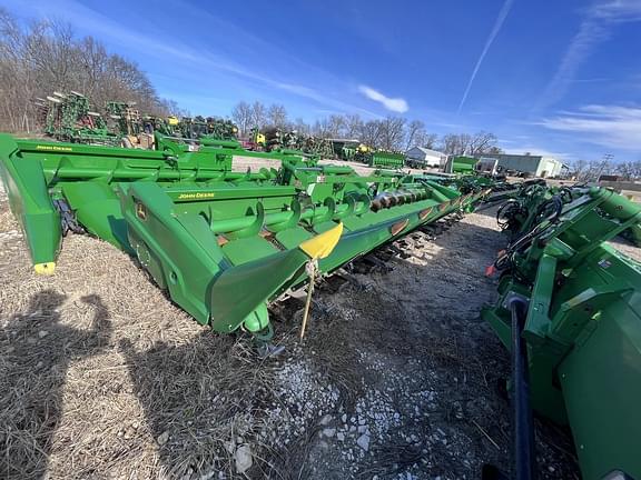 Image of John Deere C12F equipment image 1