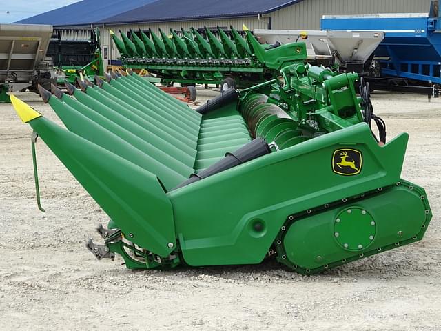 Image of John Deere C12F equipment image 1