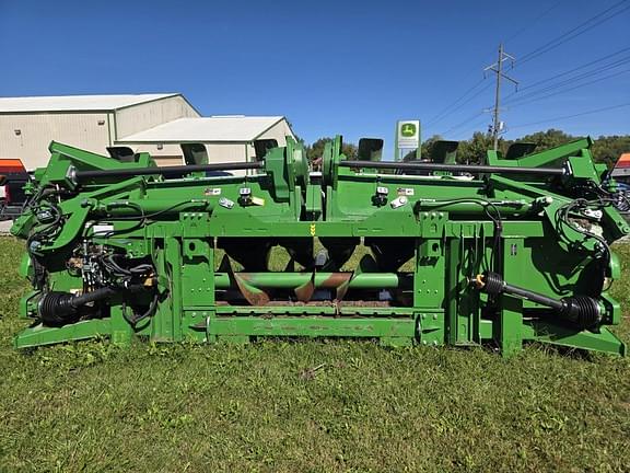 Image of John Deere C12F equipment image 1