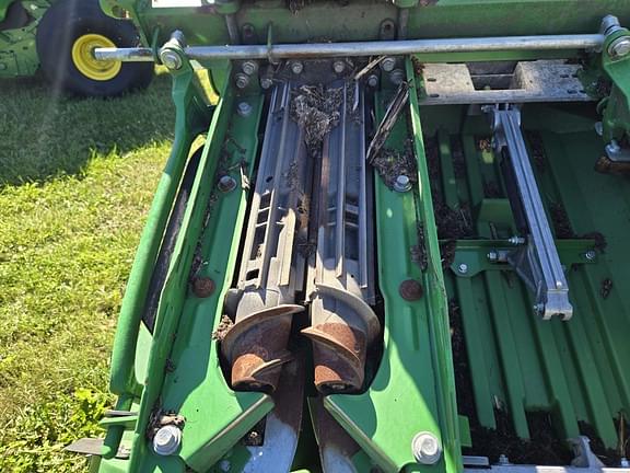 Image of John Deere C12F equipment image 4