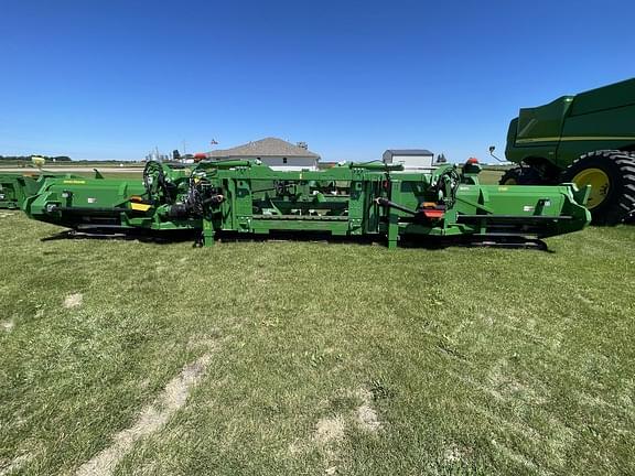 Image of John Deere C12F equipment image 3