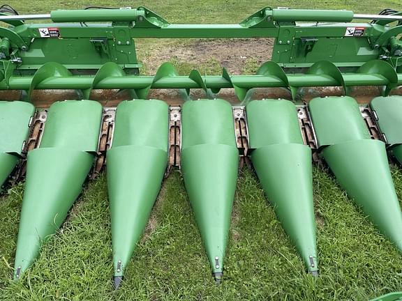 Image of John Deere C12F equipment image 3