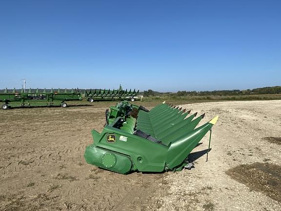 Image of John Deere C12F equipment image 2