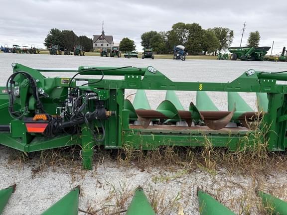 Image of John Deere C12F equipment image 3