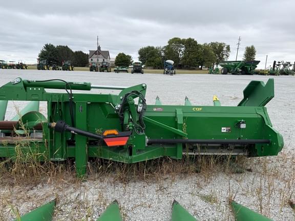 Image of John Deere C12F equipment image 4