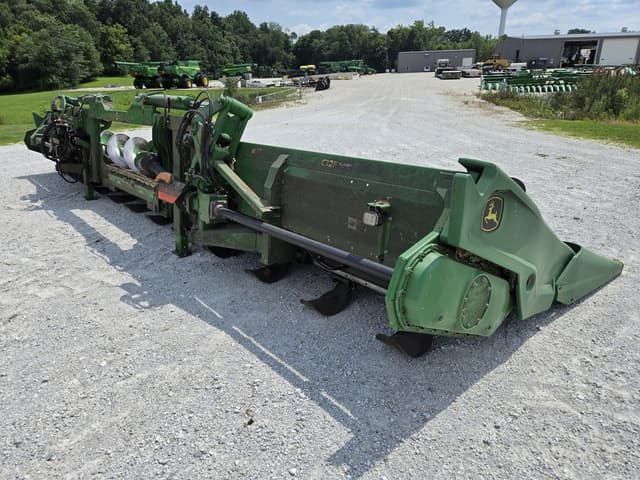 Image of John Deere C12F equipment image 4