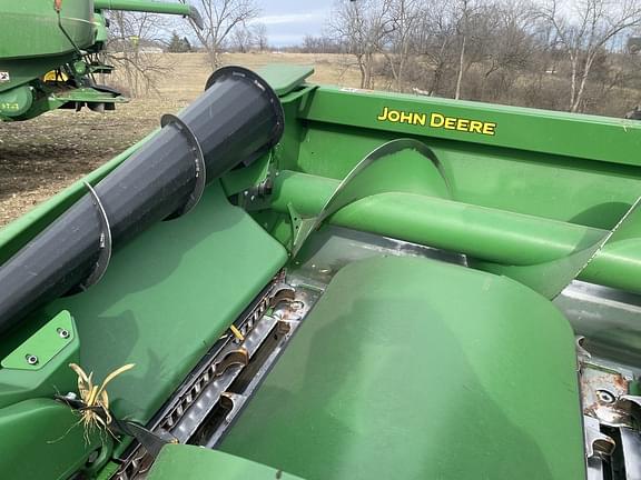 Image of John Deere C12F equipment image 4