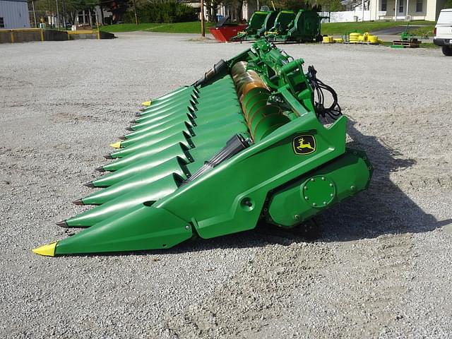 Image of John Deere C12F equipment image 2