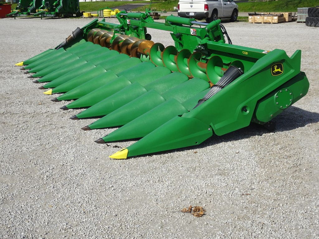 Main image John Deere C12F