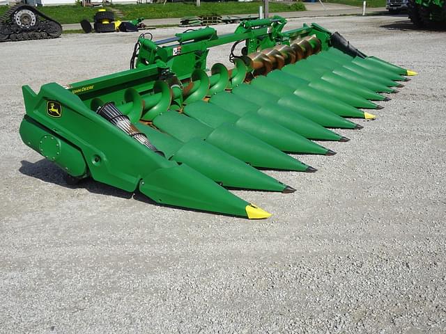 Image of John Deere C12F equipment image 1