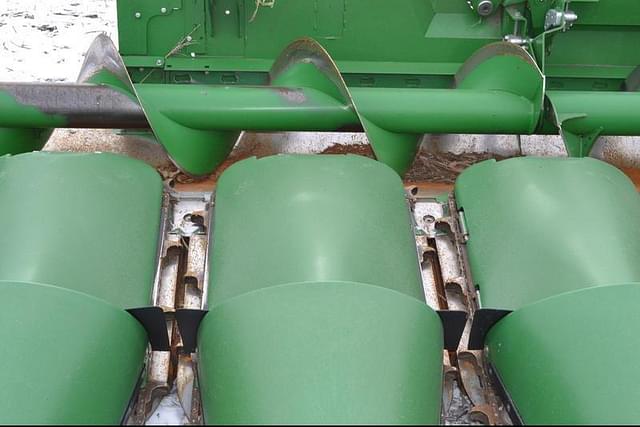 Image of John Deere C12F equipment image 4