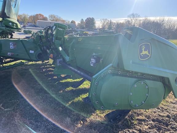 Image of John Deere C12F equipment image 1