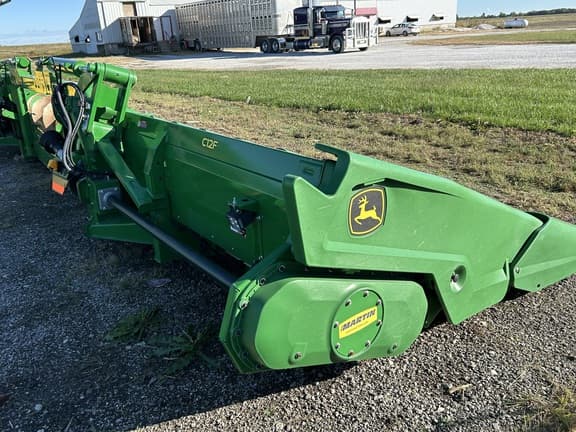 Image of John Deere C12F equipment image 4