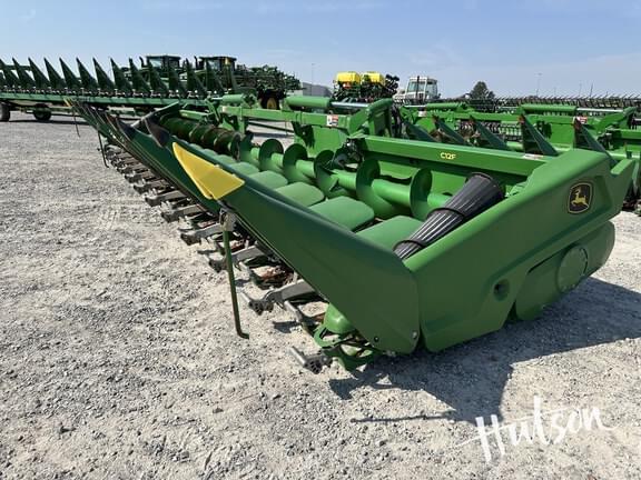 Image of John Deere C12F equipment image 4