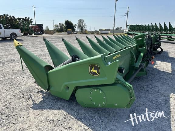 Image of John Deere C12F equipment image 2