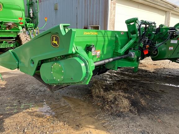 Image of John Deere C12F equipment image 2