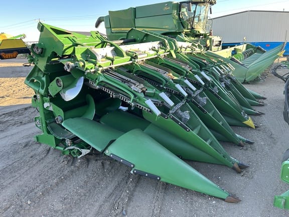 Main image John Deere C12F