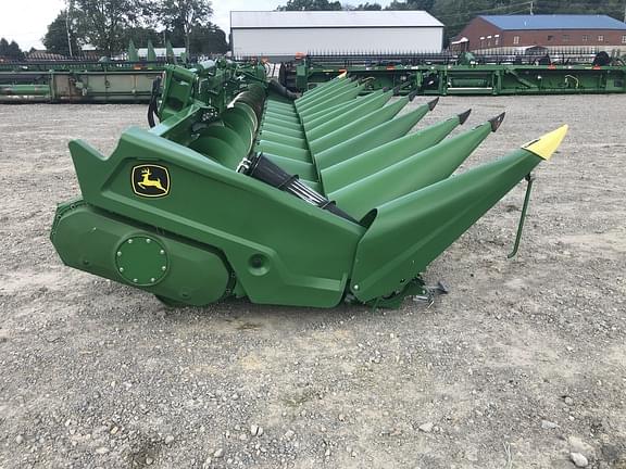 Image of John Deere C12F equipment image 3