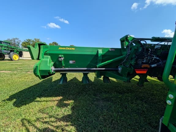 Image of John Deere C12F equipment image 2