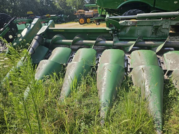 Image of John Deere C12F equipment image 3