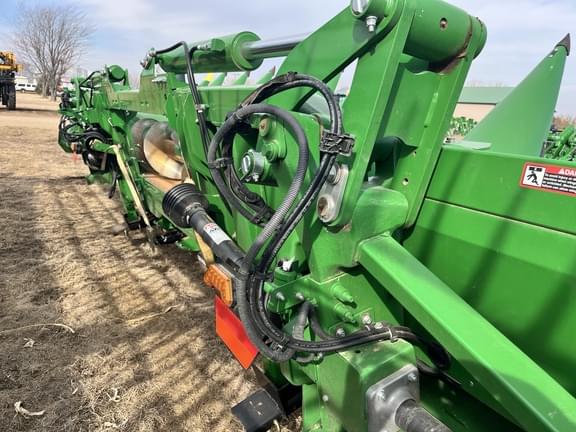 Image of John Deere C12F equipment image 1